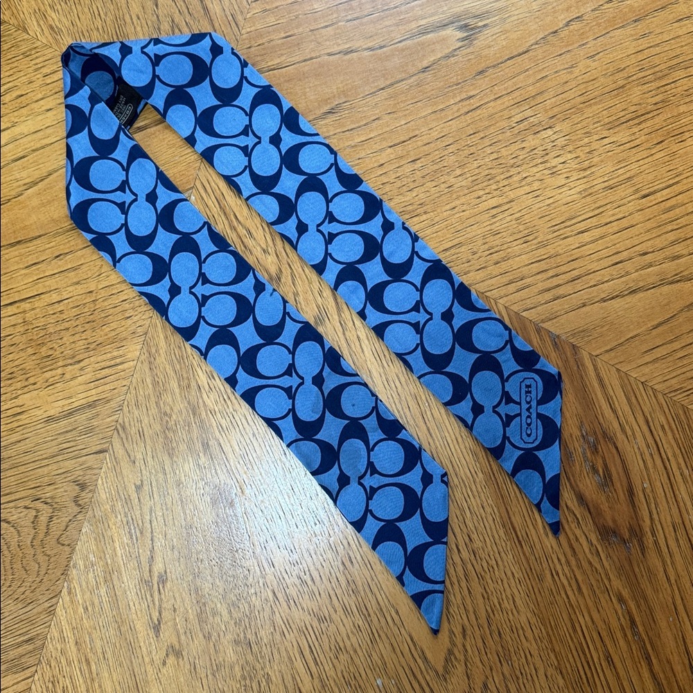 COACH SIGNATURE SILK SCARF - Picture 4 of 9